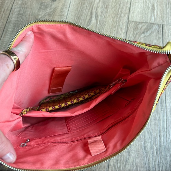 Baggallini Hobo crossbody tote bag women mustard printed - Picture 7 of 9